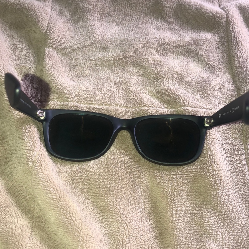 Men’s Ray Bans - Picture 4 of 4